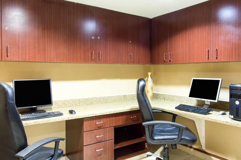 Comfort Inn & Suites Airport Convention Center North Charleston Exteriör bild