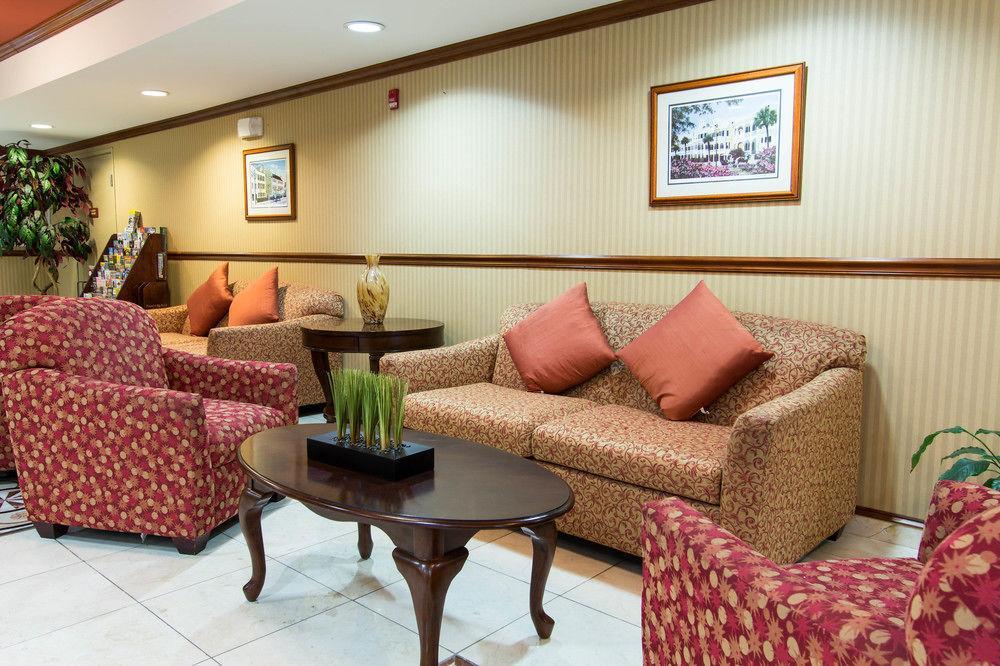 Comfort Inn & Suites Airport Convention Center North Charleston Exteriör bild