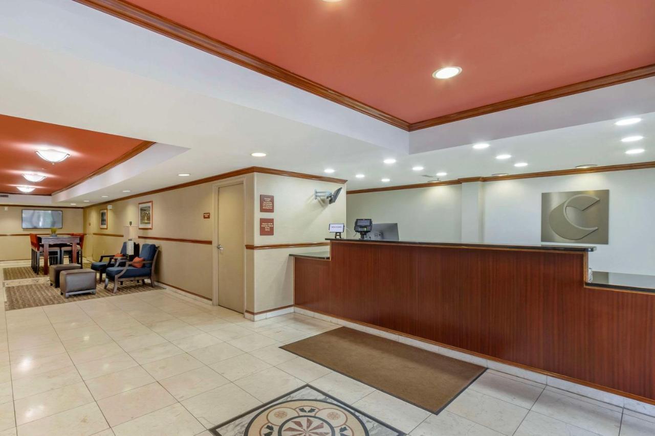 Comfort Inn & Suites Airport Convention Center North Charleston Exteriör bild