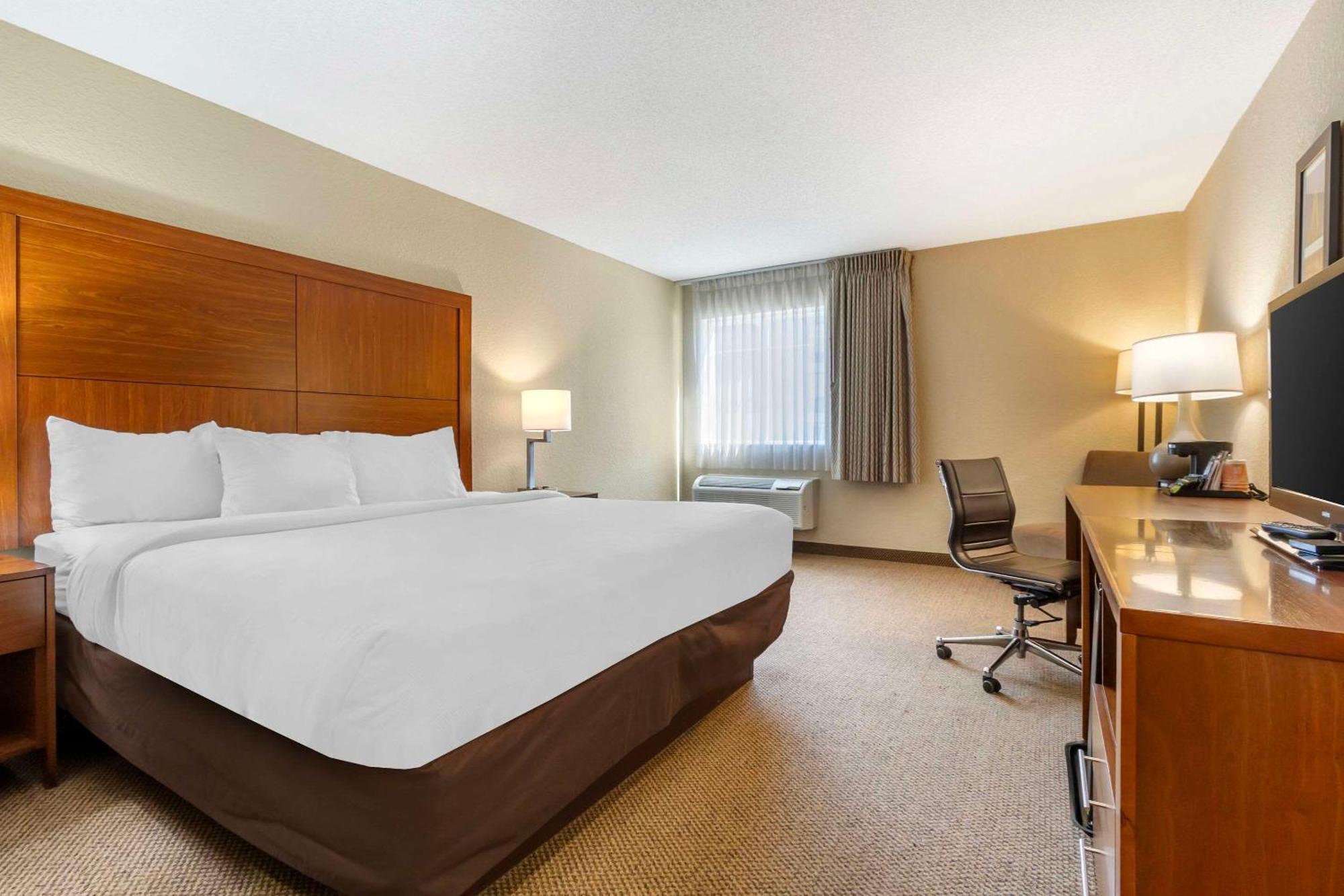 Comfort Inn & Suites Airport Convention Center North Charleston Exteriör bild