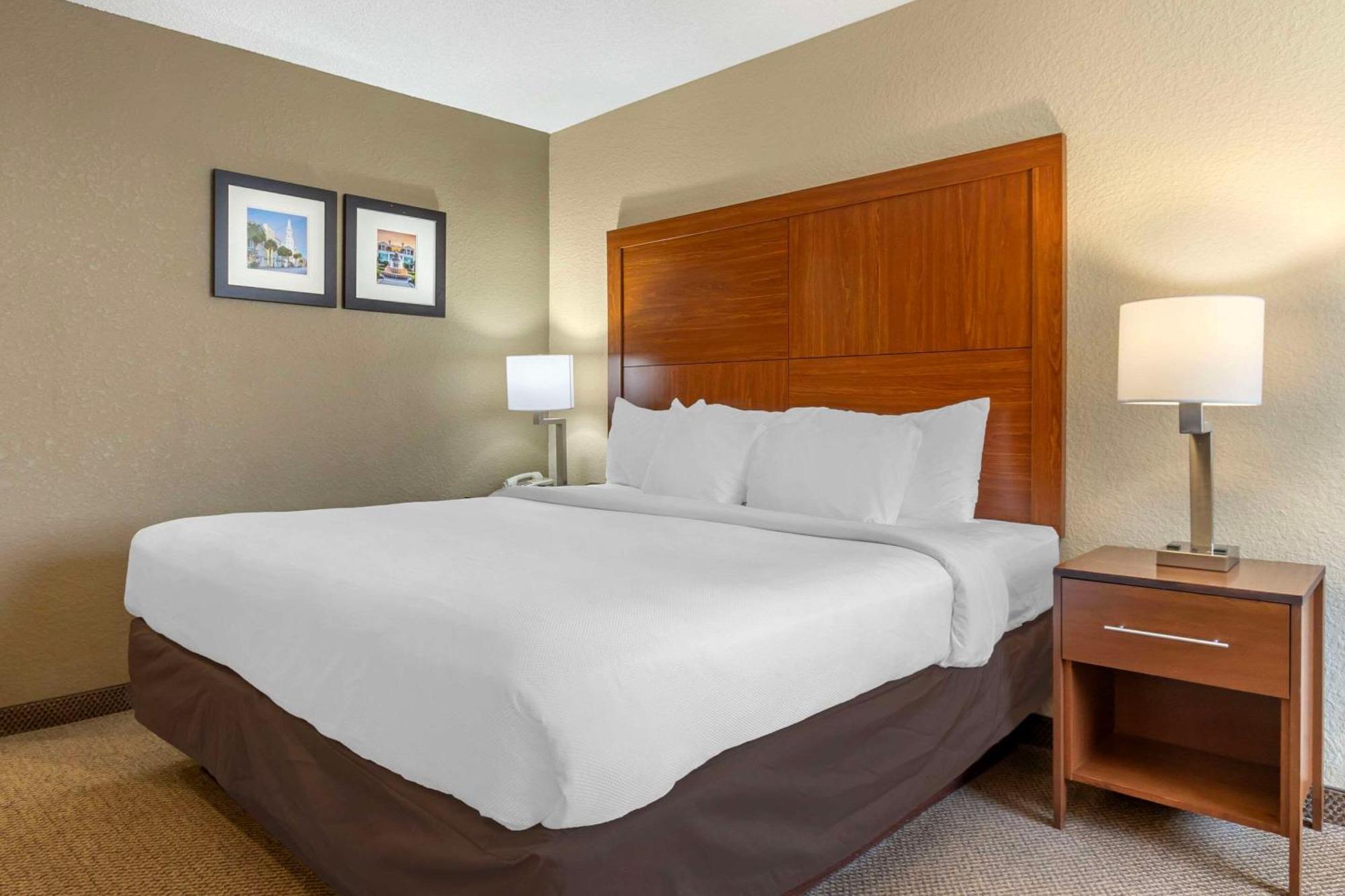 Comfort Inn & Suites Airport Convention Center North Charleston Exteriör bild