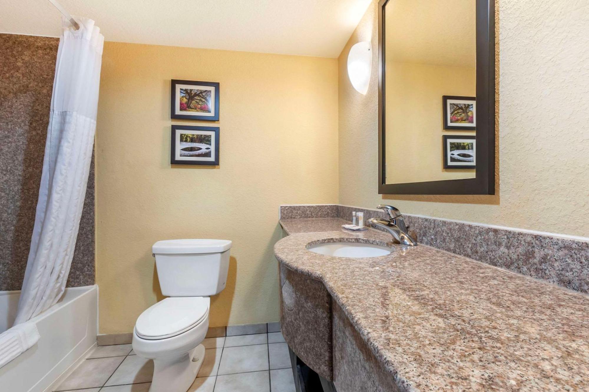 Comfort Inn & Suites Airport Convention Center North Charleston Exteriör bild