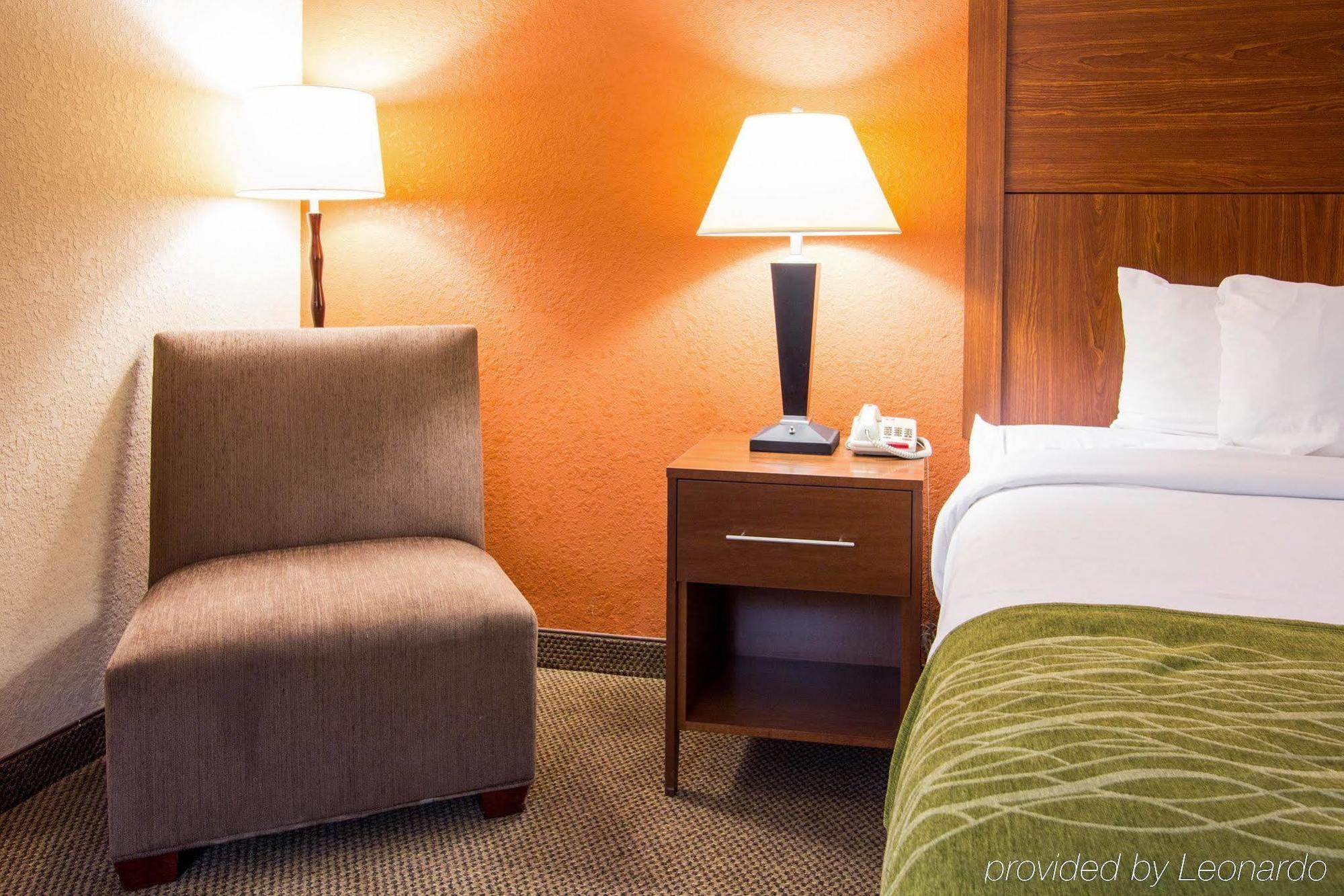 Comfort Inn & Suites Airport Convention Center North Charleston Exteriör bild