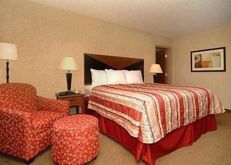 Comfort Inn & Suites Airport Convention Center North Charleston Exteriör bild